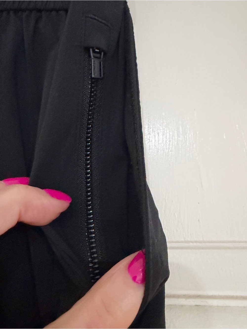 Athleta Highland Utility Shorts Black Size Small NWT! - Picture 7 of 7